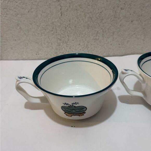 2 Piece Vintage Korean Chum Bone China Bowls  Handmade & Painted - Picture 4 of 10